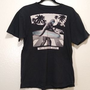 Riot Society men's t shirt medium